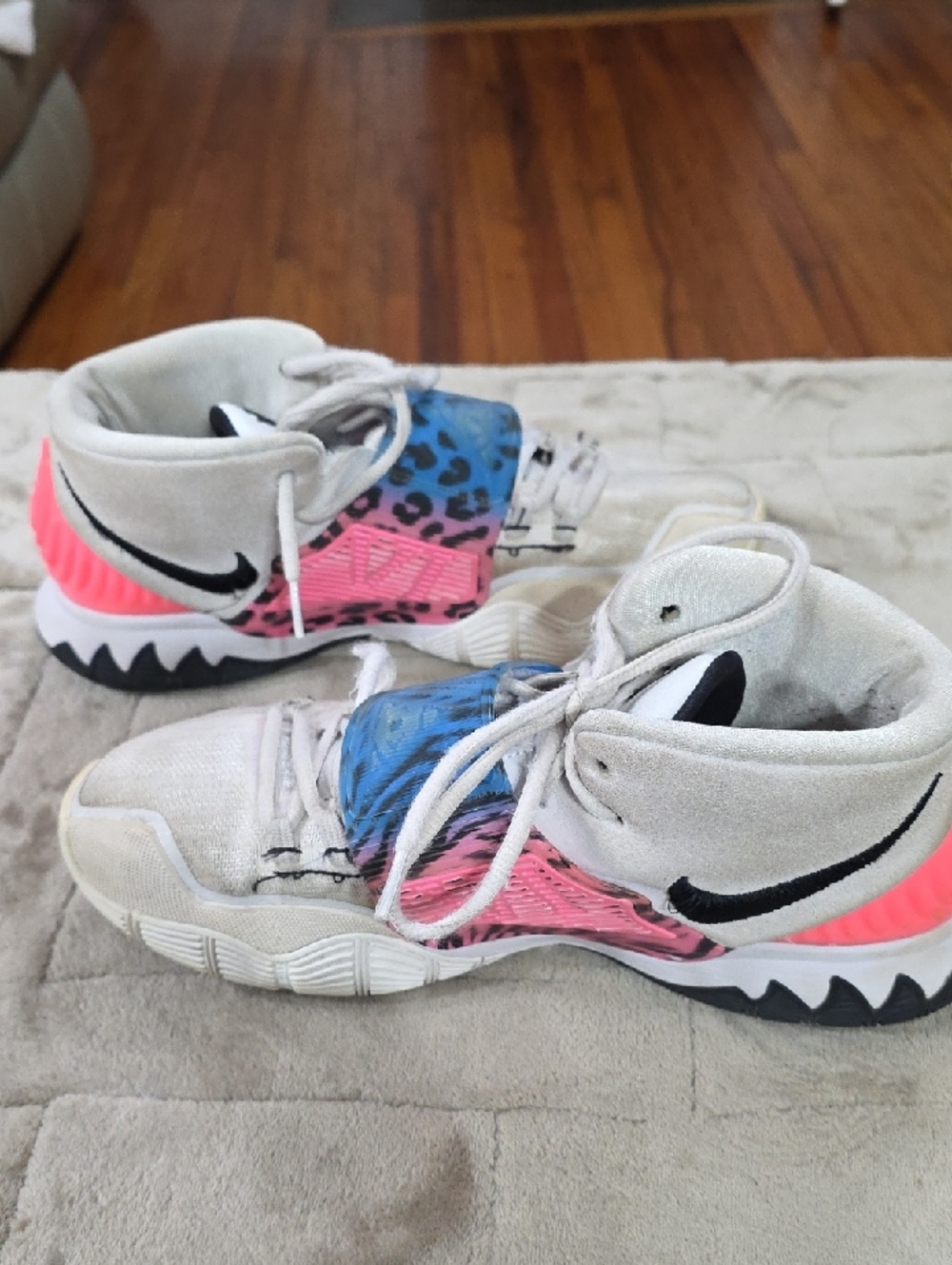 Nike Kyrie 6‎ Mens Sneakers Vast Grey Blue/Pink Animal Print Strap Laces Sz 11.5